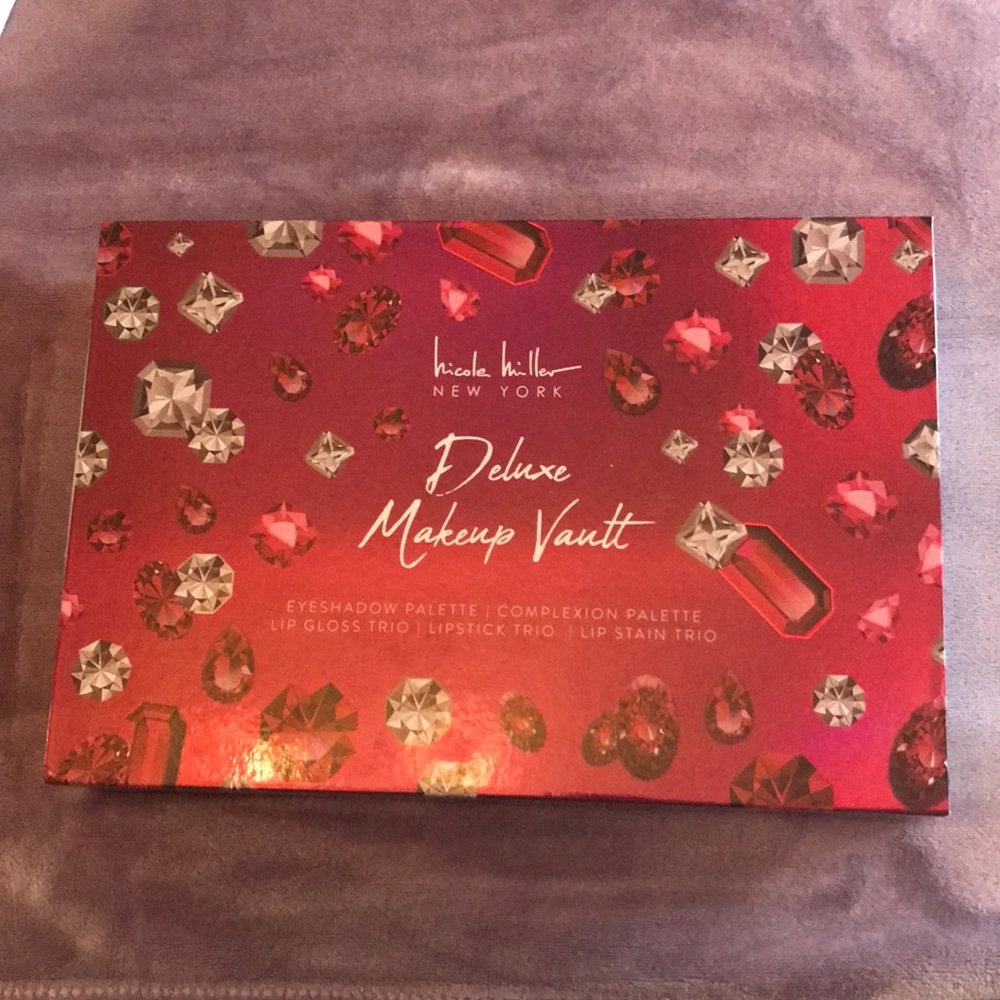 NICOLE MILLER NEW YORK DELUXE MAKEUP VAULT